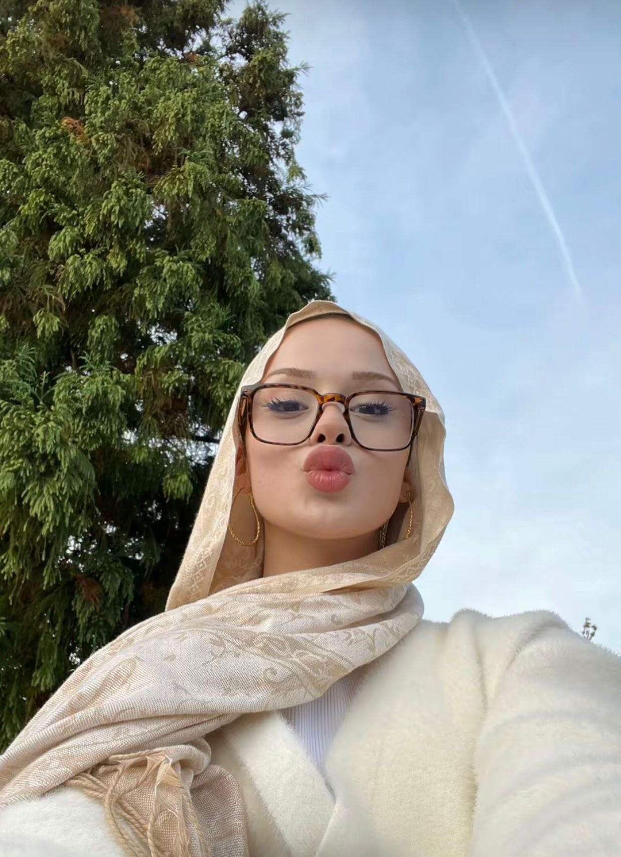 Ömercik Cömert Kadın Escort Zehra