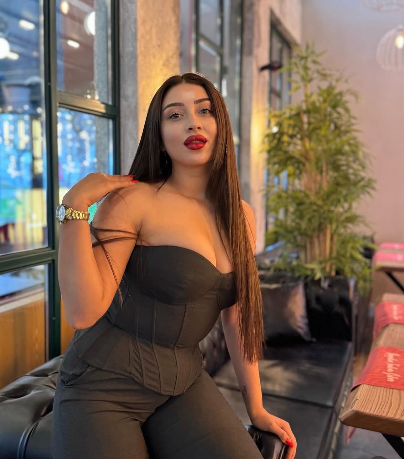 Yukarıbademli Yaratıcı Partner Bayan Escort Safiye